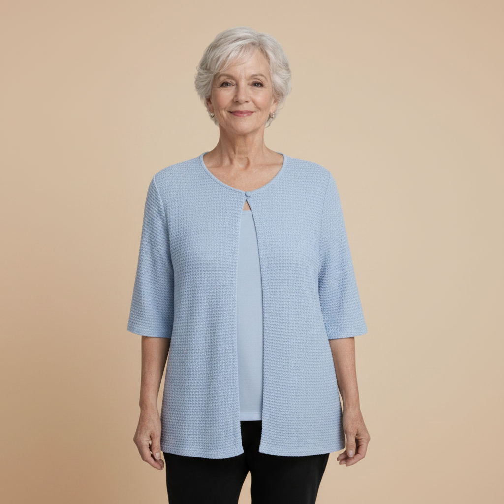 Élégance Douceur : Boléro Bleu Texturé pour un Style Raffiné